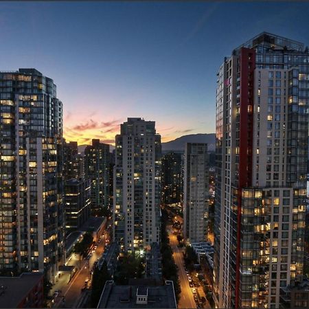 Robson & Granville Luxury Suite Vancouver Exterior foto