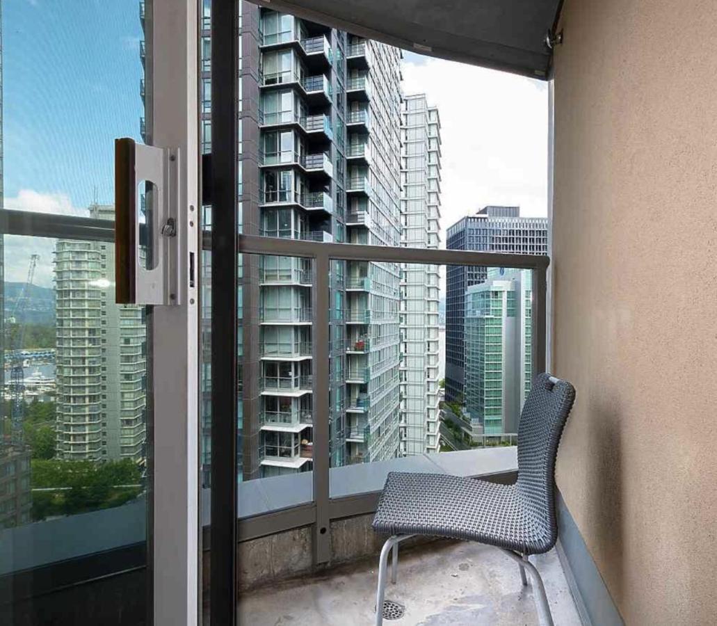 Robson & Granville Luxury Suite Vancouver Exterior foto
